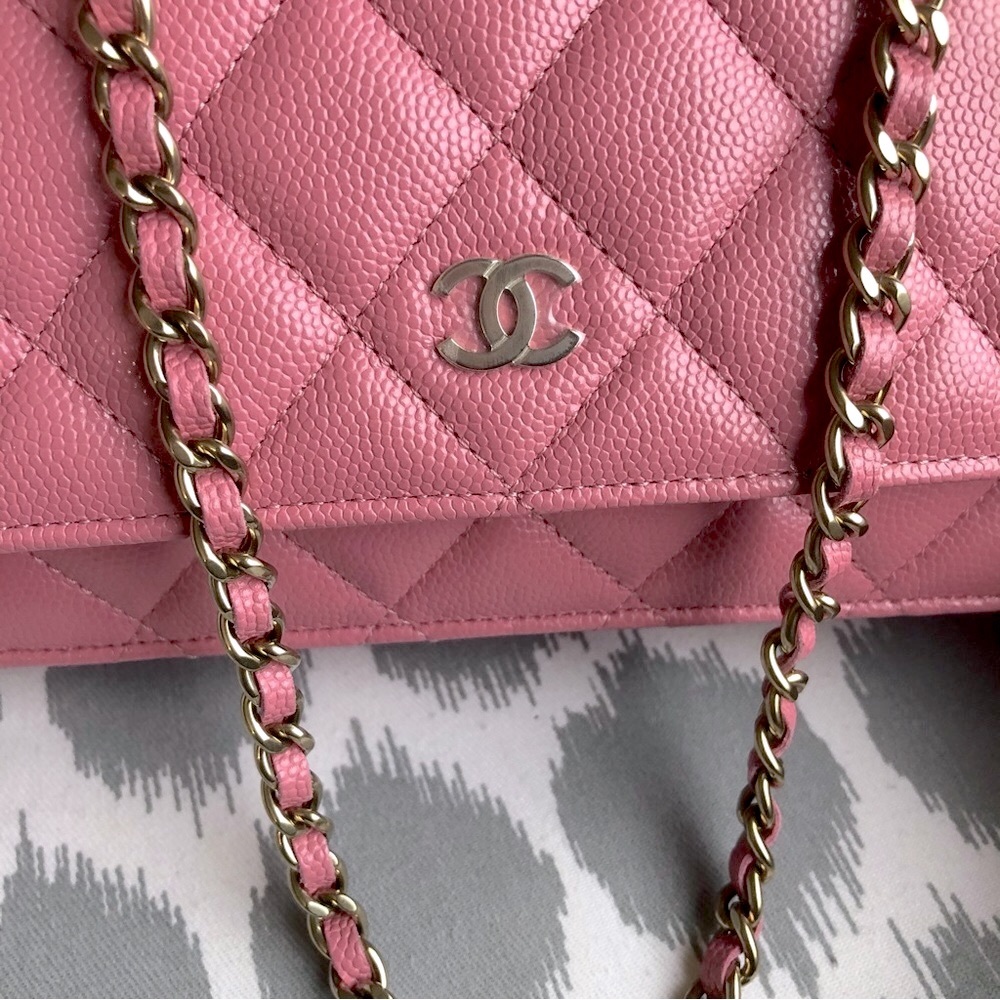 🤩💓💯 authentic Chanel WOC - Picture 6 of 12